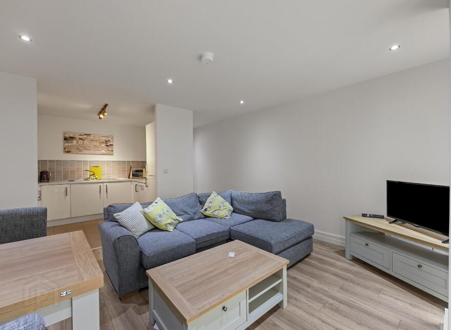 43 James Clow Building, 18 Pilot Street, Belfast, BT1 3EZ