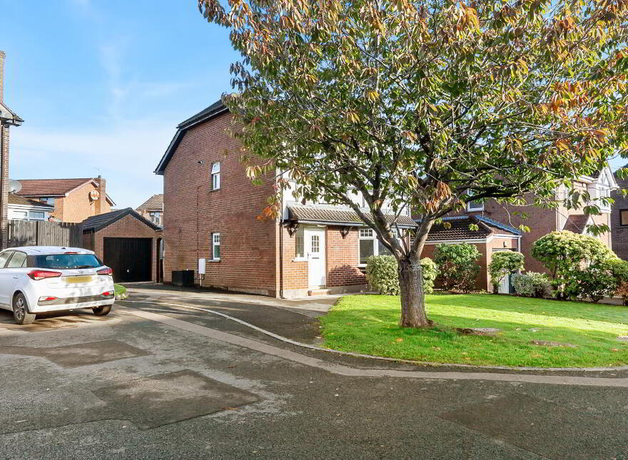 62 Mayfields, Lisburn, BT28 3RP