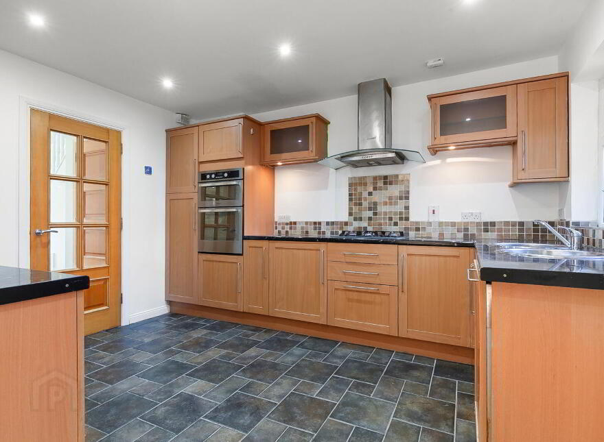 62 Mayfields, Lisburn, BT28 3RP