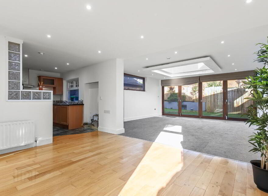 62 Mayfields, Lisburn, BT28 3RP