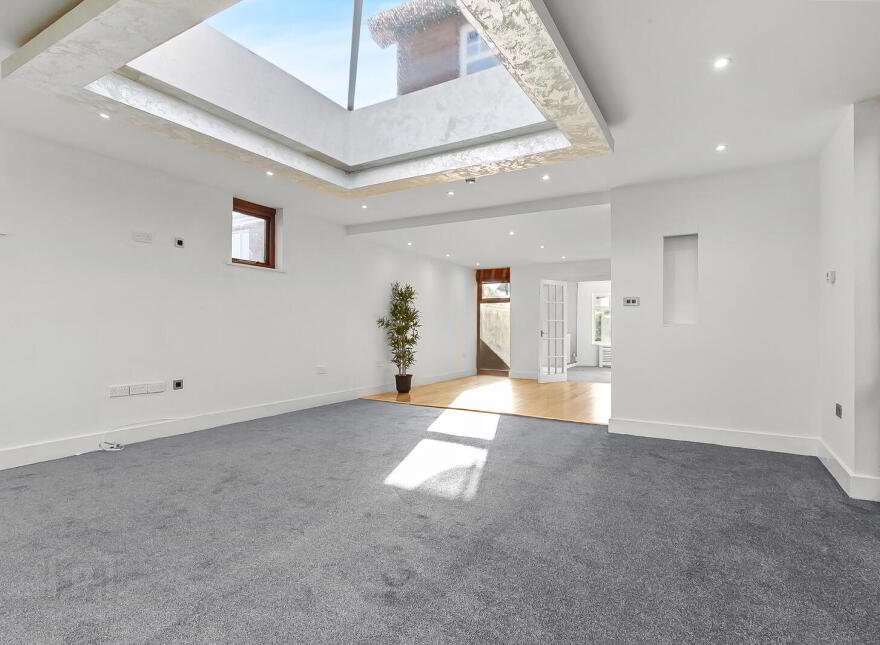 62 Mayfields, Lisburn, BT28 3RP