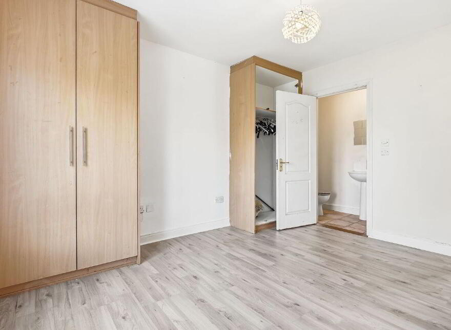 6 Rossberry Park, Lucan, K78YW95