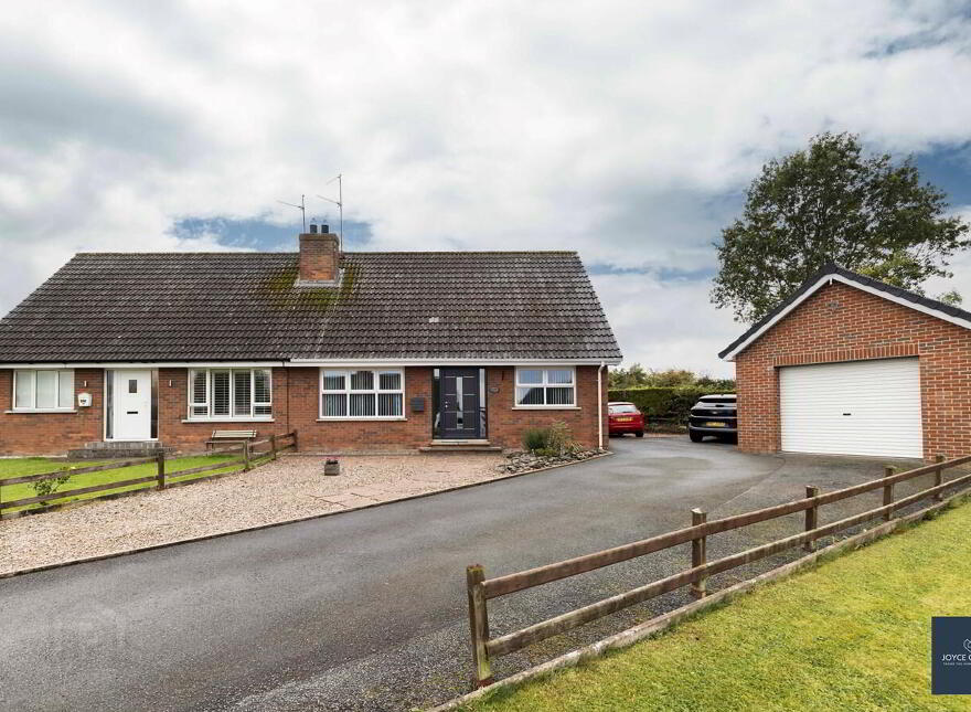 41 Forest Park, Markethill, BT60 1QS