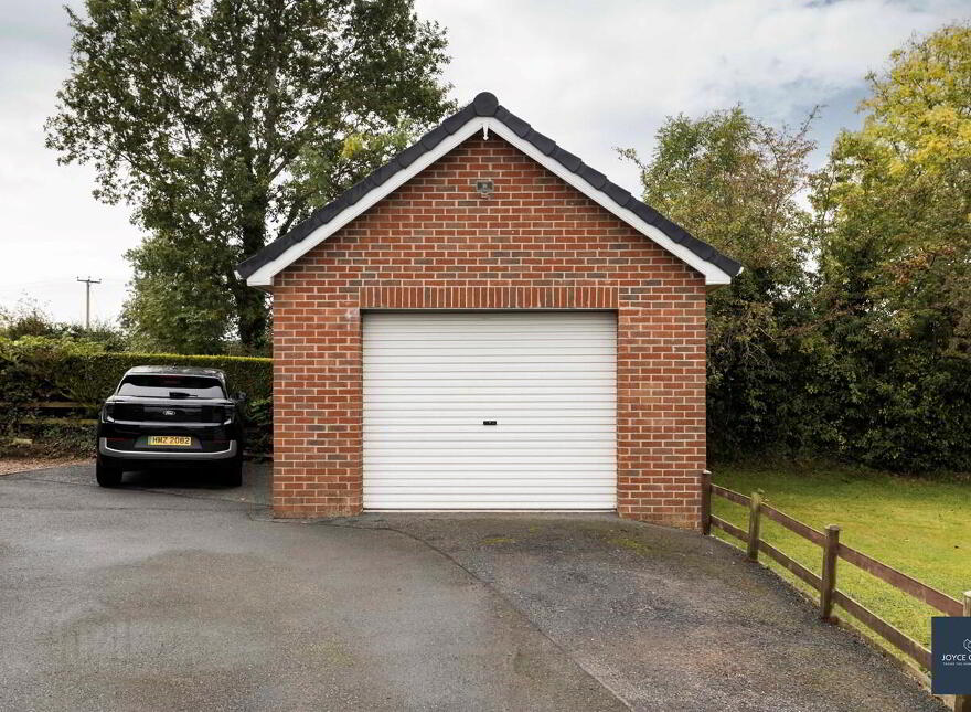 41 Forest Park, Markethill, BT60 1QS