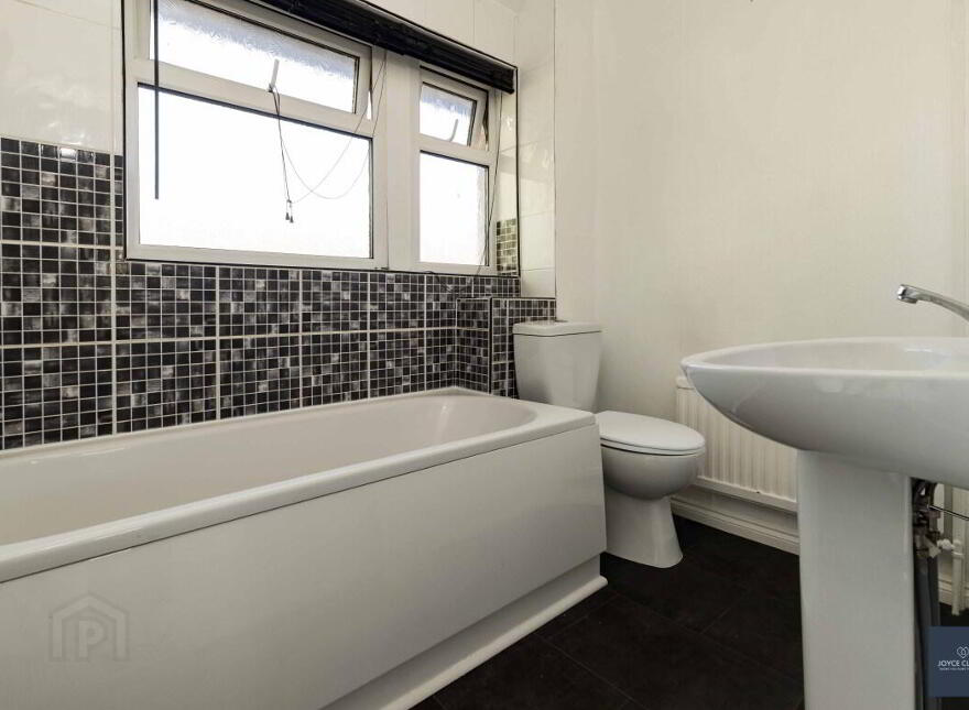 6 Granville Square, Portadown, BT63 5DT