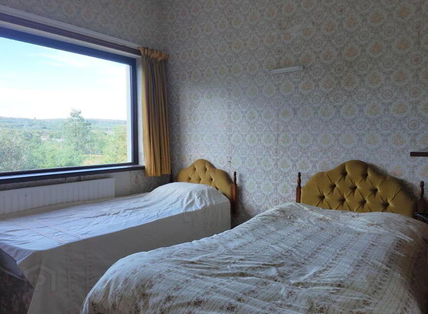 Ballylugnagon, Boyle, F52NW56