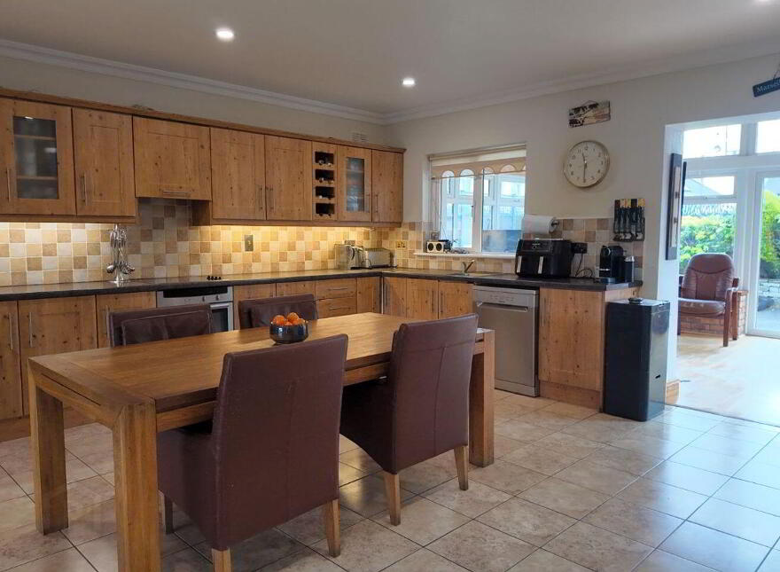 16 Warren Grove, Boyle, F52PH68