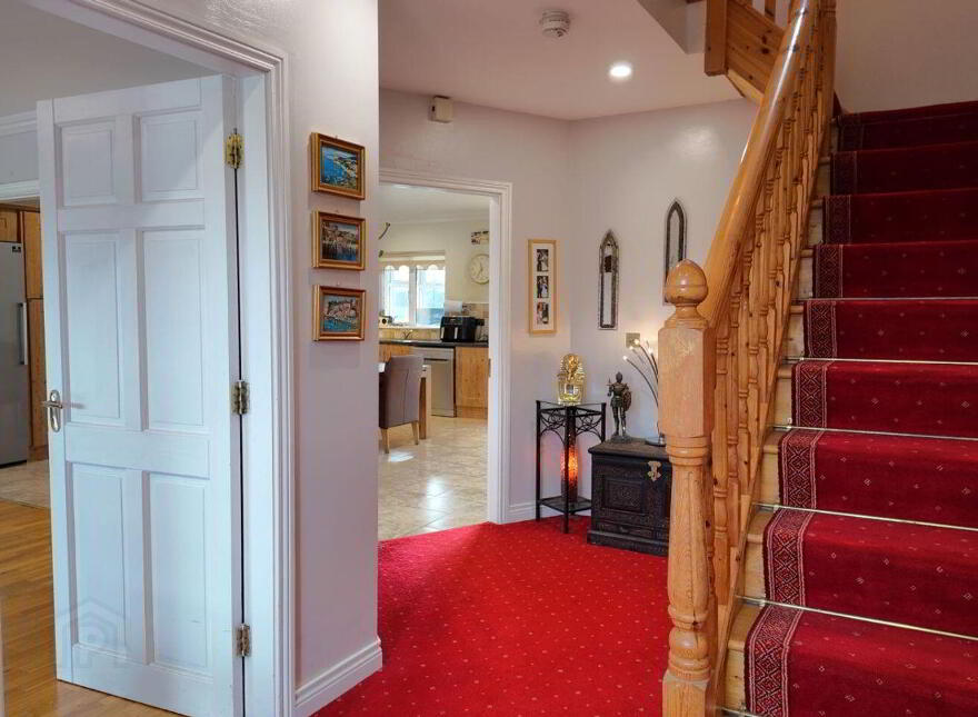 16 Warren Grove, Boyle, F52PH68