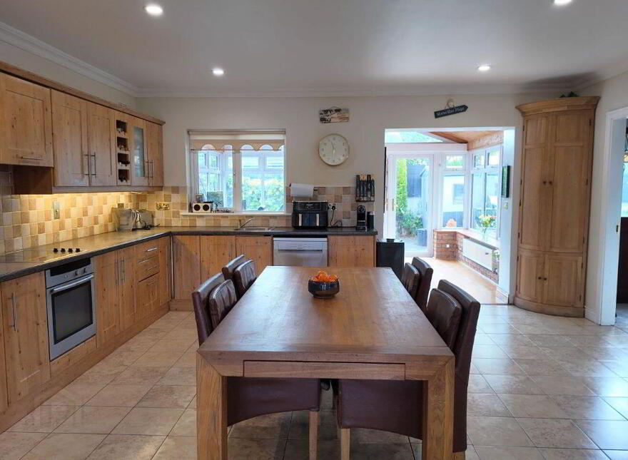 16 Warren Grove, Boyle, F52PH68