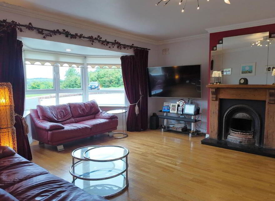 16 Warren Grove, Boyle, F52PH68