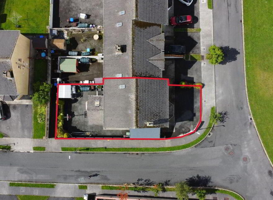 16 Warren Grove, Boyle, F52PH68
