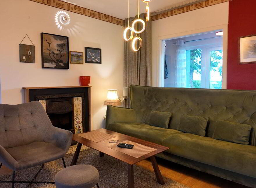 Moores Cottage, The Demesne, Frenchpark, F45HH27