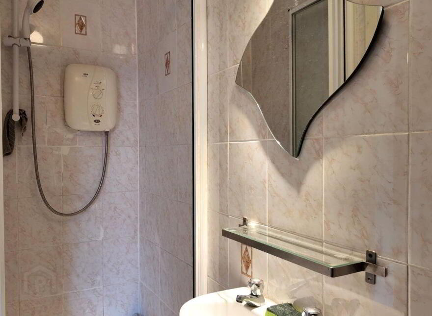 Moores Cottage, The Demesne, Frenchpark, F45HH27