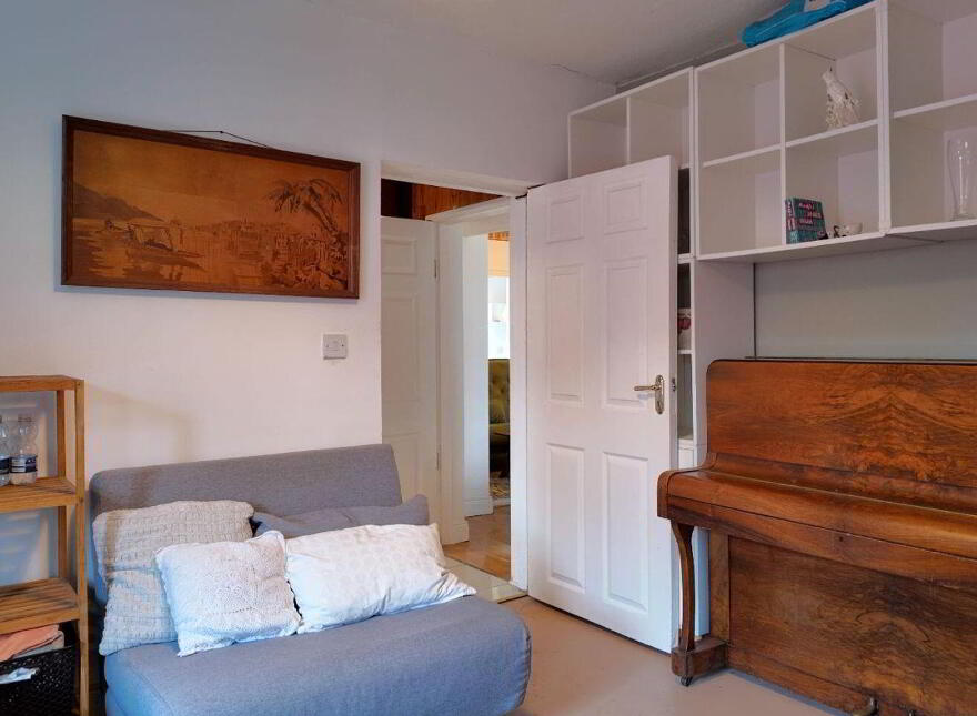 Moores Cottage, The Demesne, Frenchpark, F45HH27