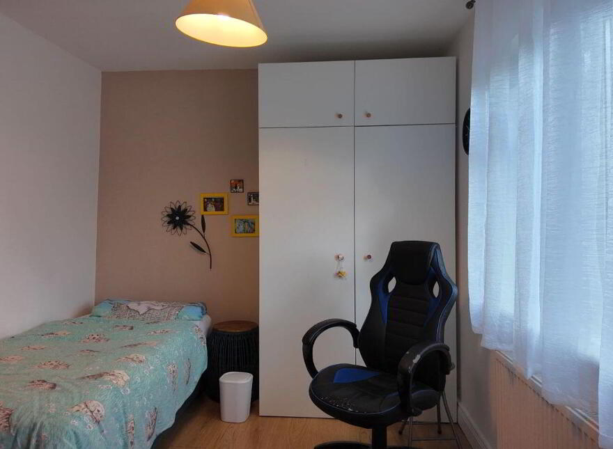 Moores Cottage, The Demesne, Frenchpark, F45HH27