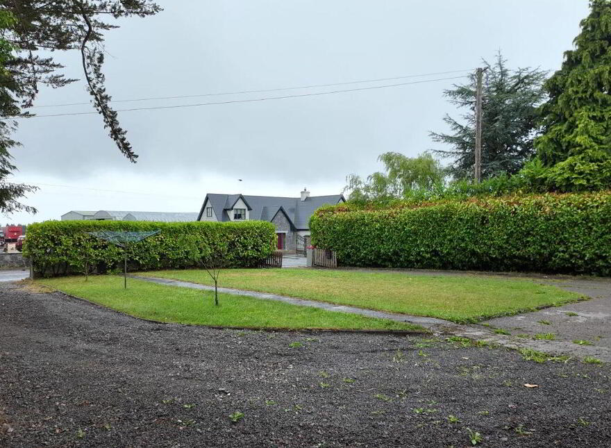Moores Cottage, The Demesne, Frenchpark, F45HH27