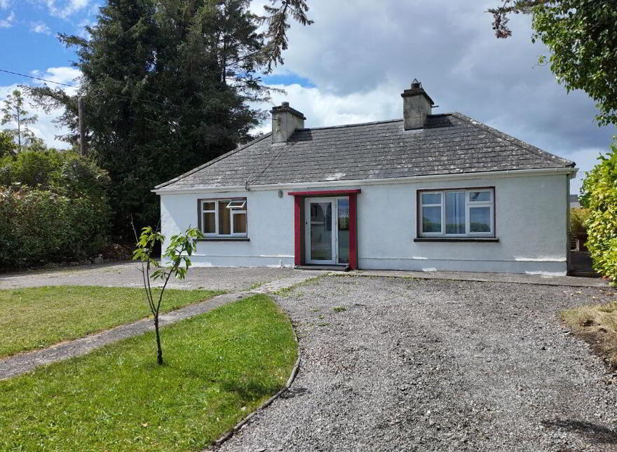 Moores Cottage, The Demesne, Frenchpark, F45HH27