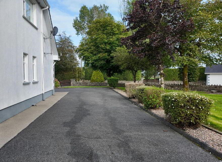 Cloonshanville, Frenchpark, F45RX92