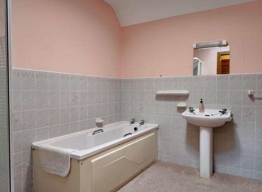 Cloonshanville, Frenchpark, F45RX92