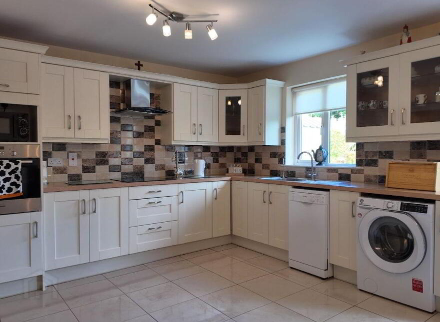 11 Sycamore Crescent, Boyle, F52E822