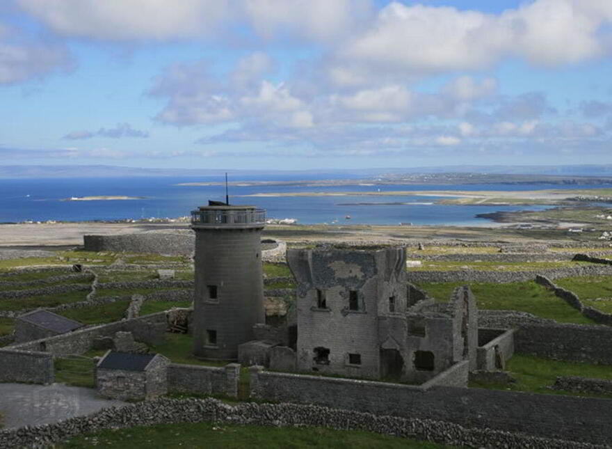 Old Lighthouse, Inis Mór, Aran Islands