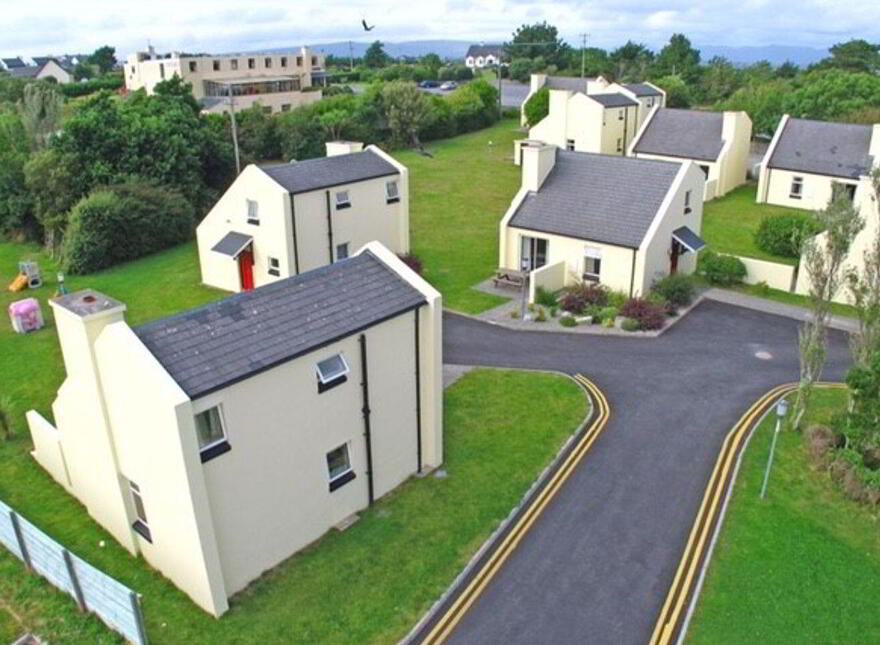 Carraroe Holiday Cottages, Carraroe
