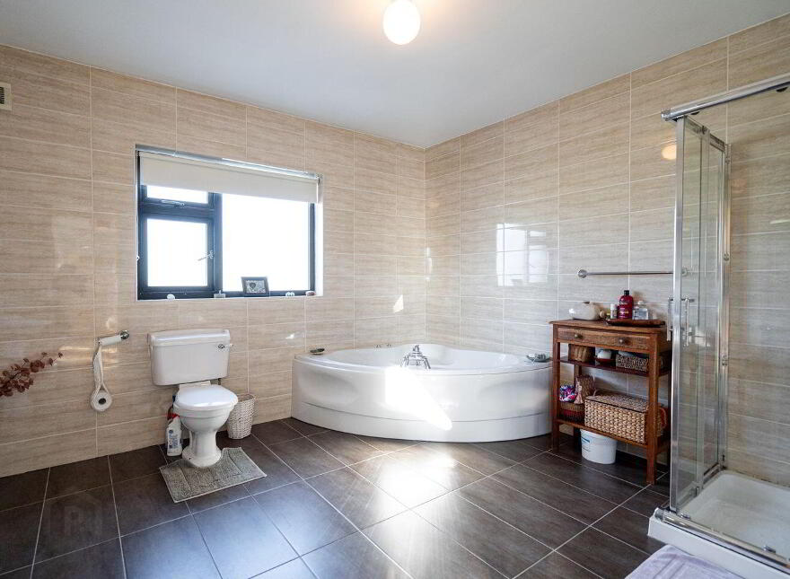 Baile Eamon, Spiddal, H91WA2P