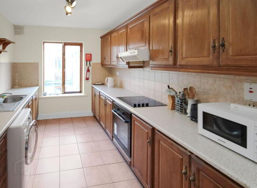 Town House, 1 Bridgewater Court, Galway City Centre, H91W825