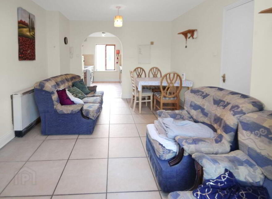Town House, 1 Bridgewater Court, Galway City Centre, H91W825