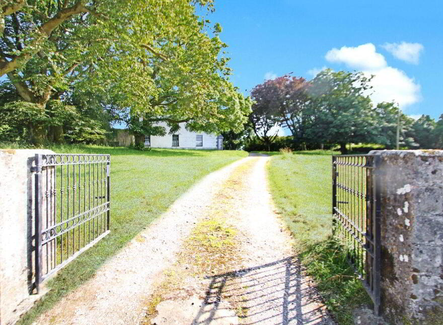 Dublin Road, Loughrea, H62HR13