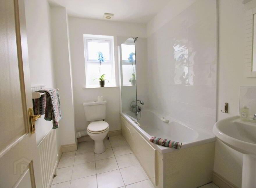 94 Slí Gheal, Ballymoneen Road, Knocknacarra, H91K27C