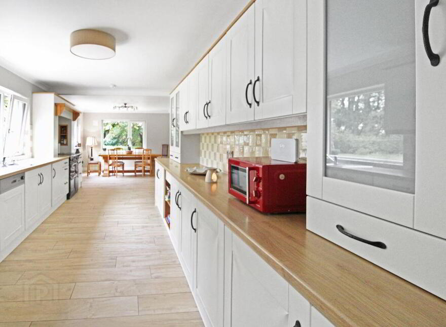 Peakroe, Athenry, H65C578
