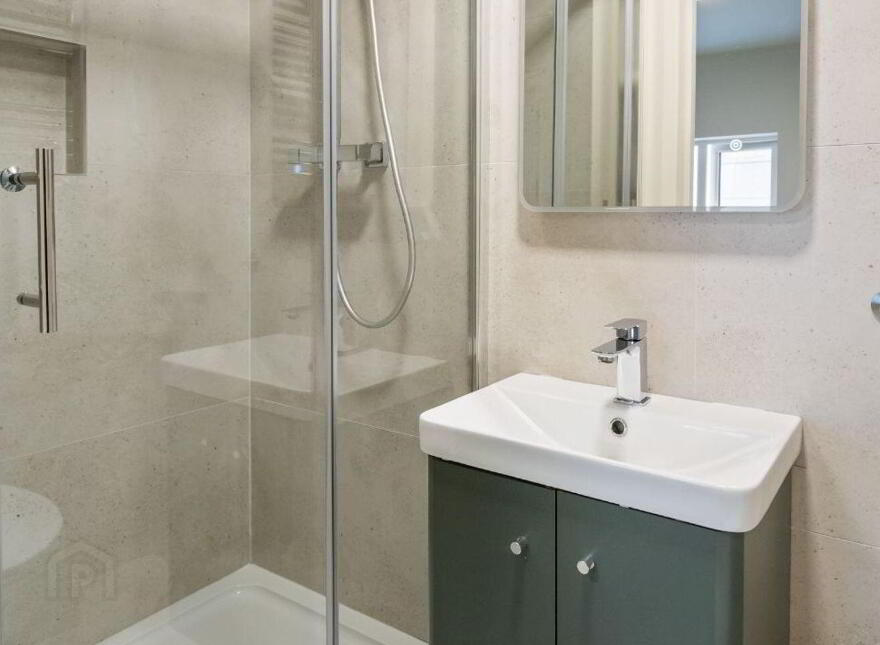 91b George's Street Lower, Dun Laoghaire, Dún Laoghaire, Dun Laoghaire, A96R125
