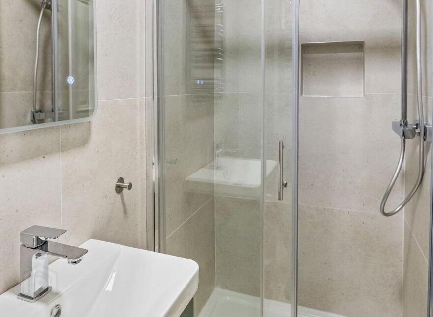 91b George's Street Lower, Dun Laoghaire, Dún Laoghaire, Dun Laoghaire, A96R125