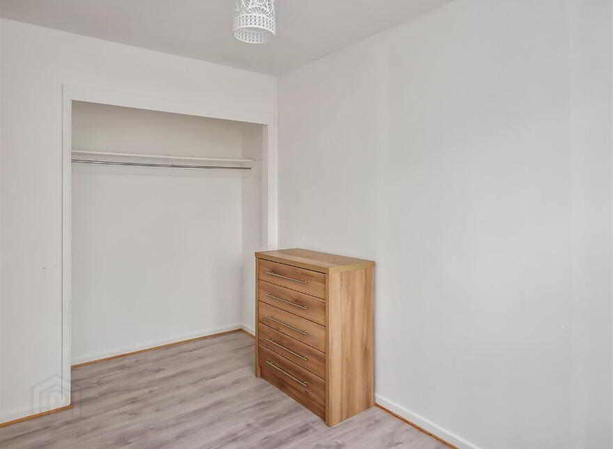8b Rossdale Gardens, Cairnshill Road, Four Winds, Belfast, BT8 6XG