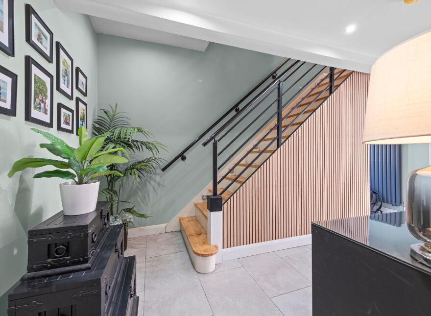 1 Dhu Varren Gardens, Portrush, BT56 8LW