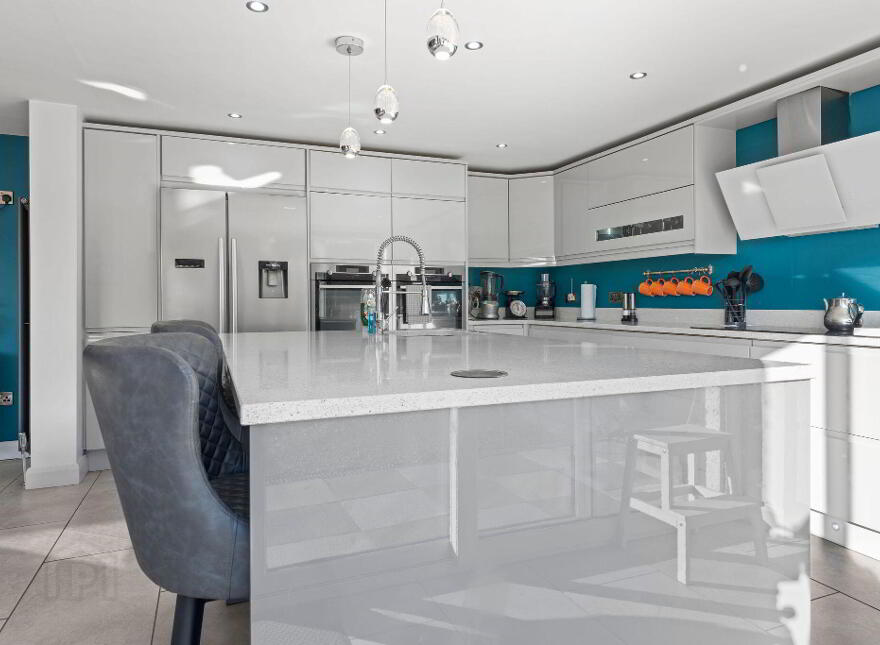 1 Dhu Varren Gardens, Portrush, BT56 8LW