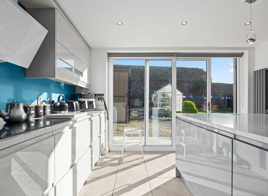 1 Dhu Varren Gardens, Portrush, BT56 8LW