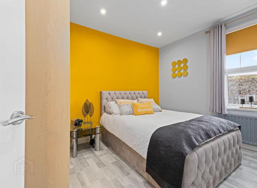 1 Dhu Varren Gardens, Portrush, BT56 8LW