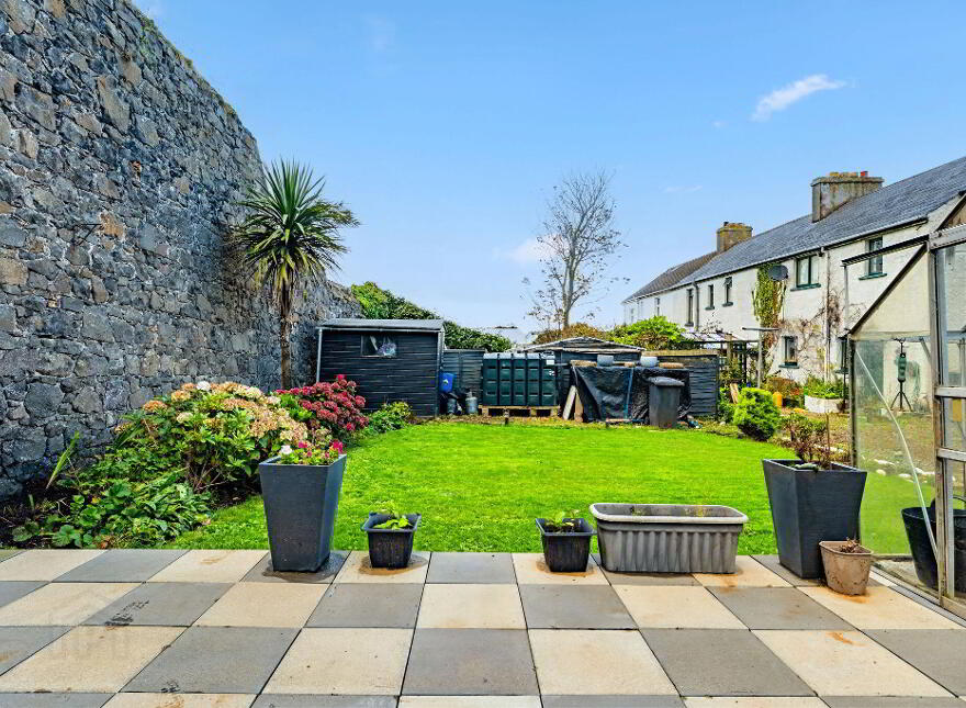 1 Dhu Varren Gardens, Portrush, BT56 8LW