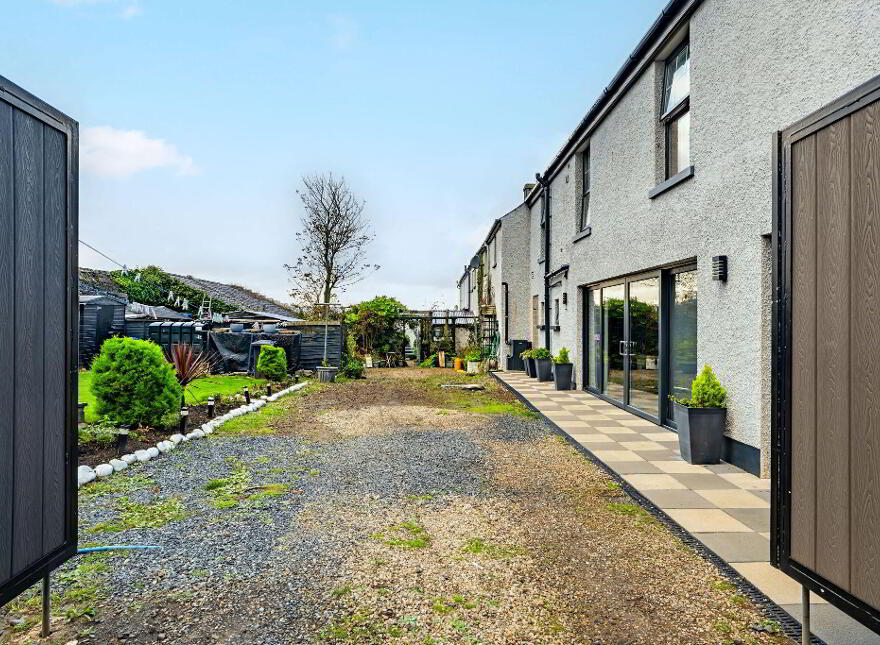 1 Dhu Varren Gardens, Portrush, BT56 8LW
