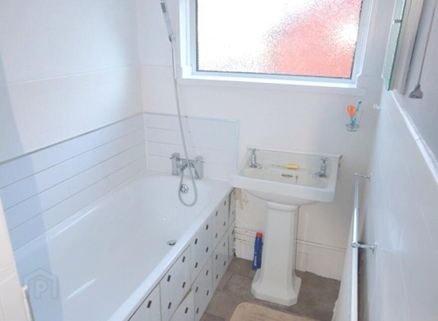 41 Lyndhurst Gardens, Belfast, BT13 3PH