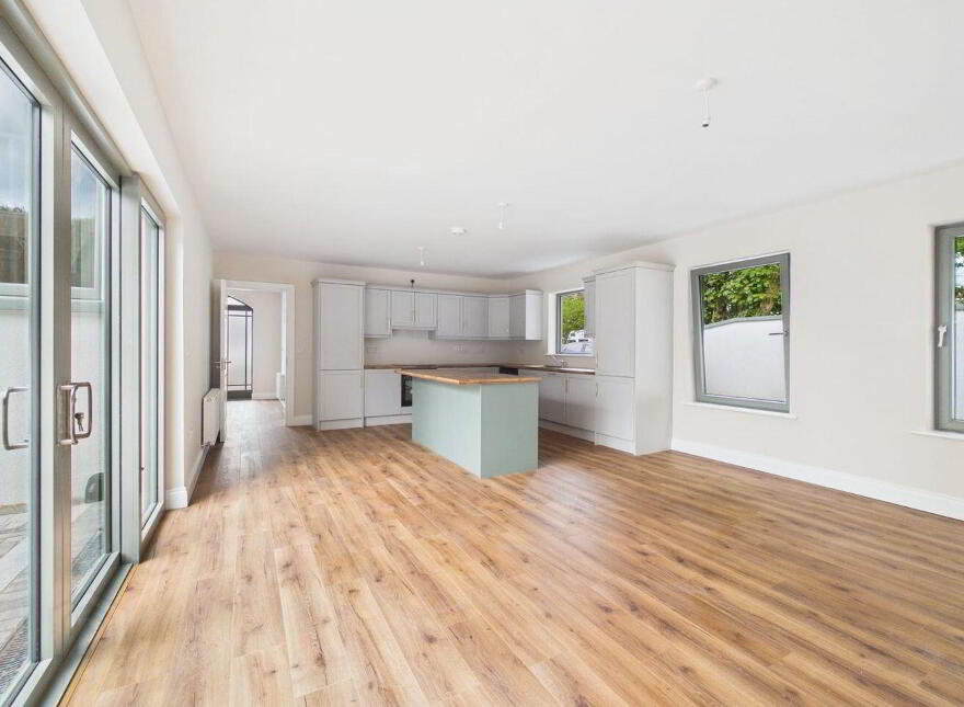 Heywood Manor, Castlecomer Road, Ballinakill