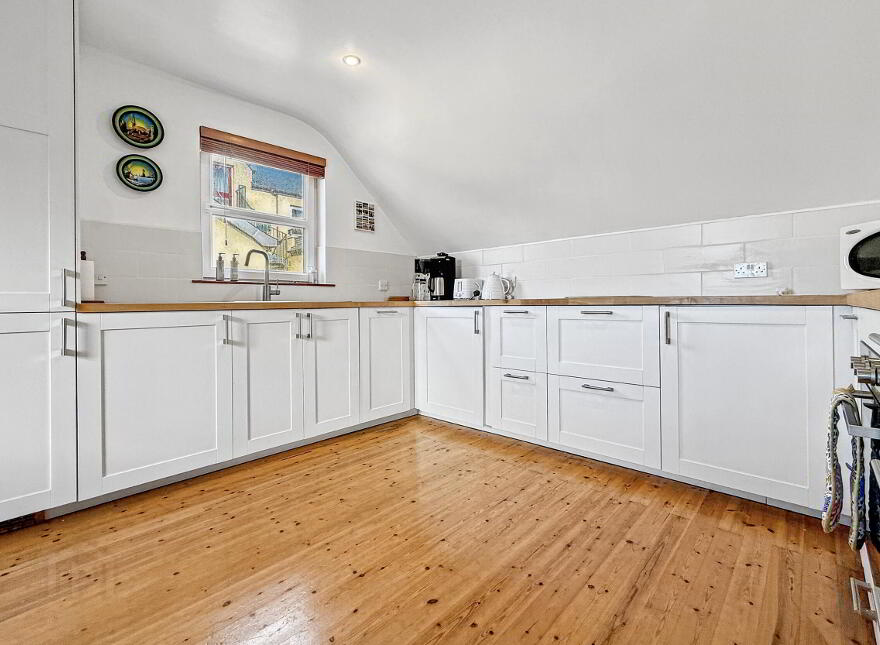 55c Beach Road, Portballintrae, BT57 8RT