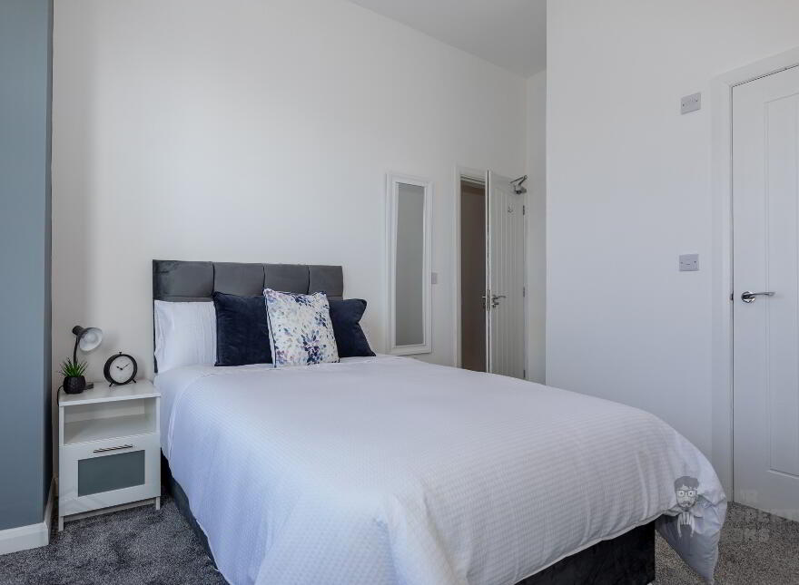 Room 1, 787 Crumlin Road, Belfast, BT14 8AA