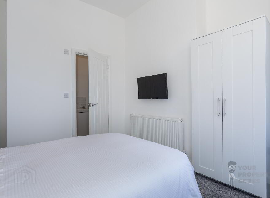 Room 1, 787 Crumlin Road, Belfast, BT14 8AA