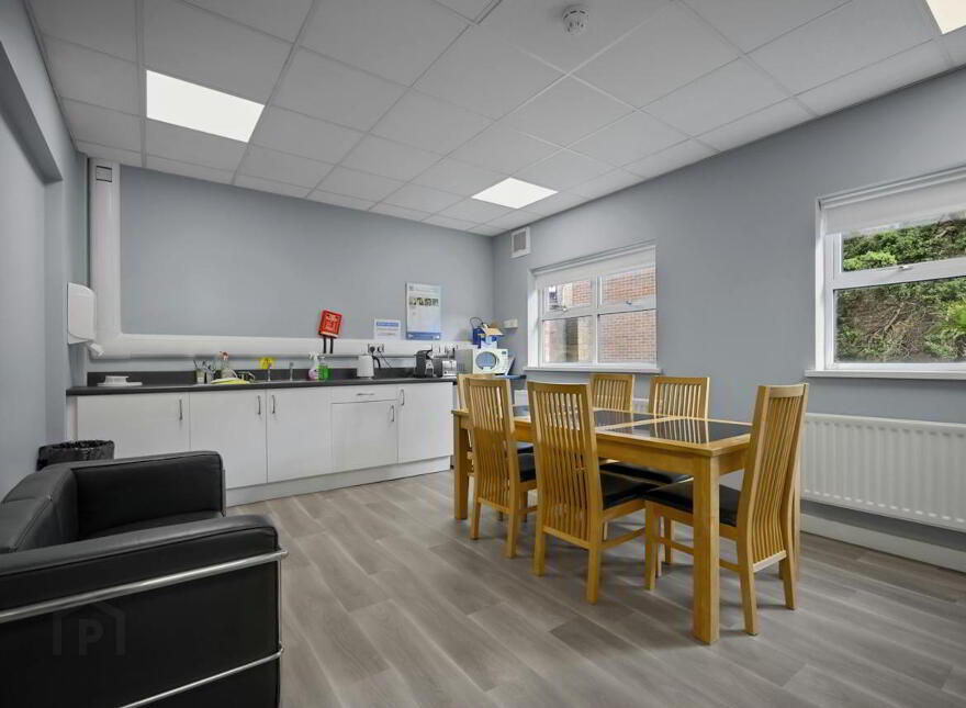 10-12 Lisburn Road, Belfast, BT9 6AA