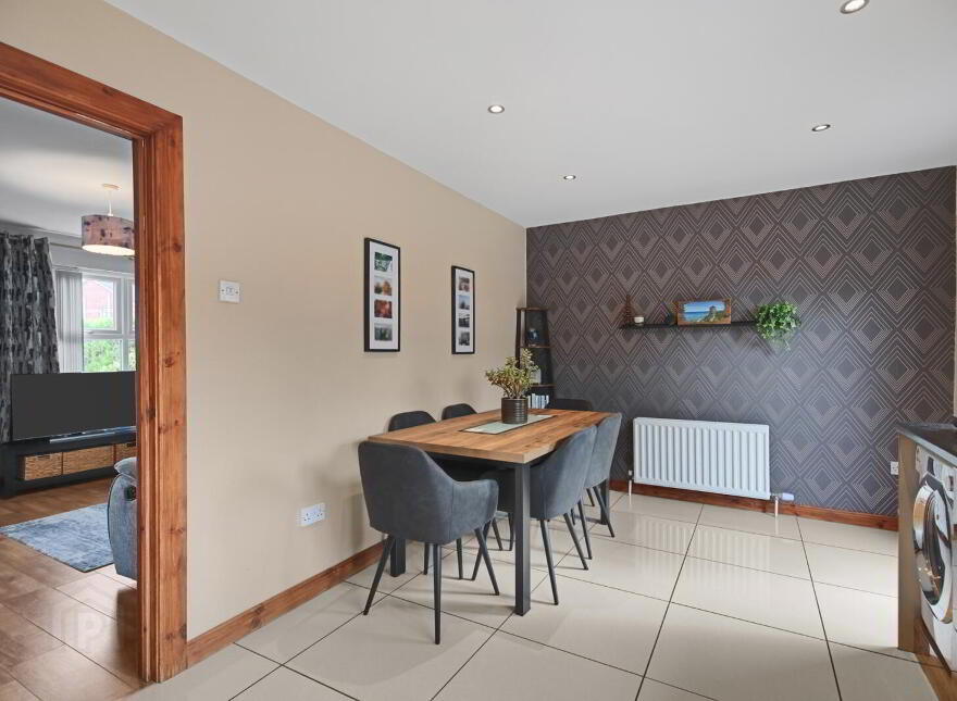 8 Whitethorn Avenue, Newtownards, BT23 8WT