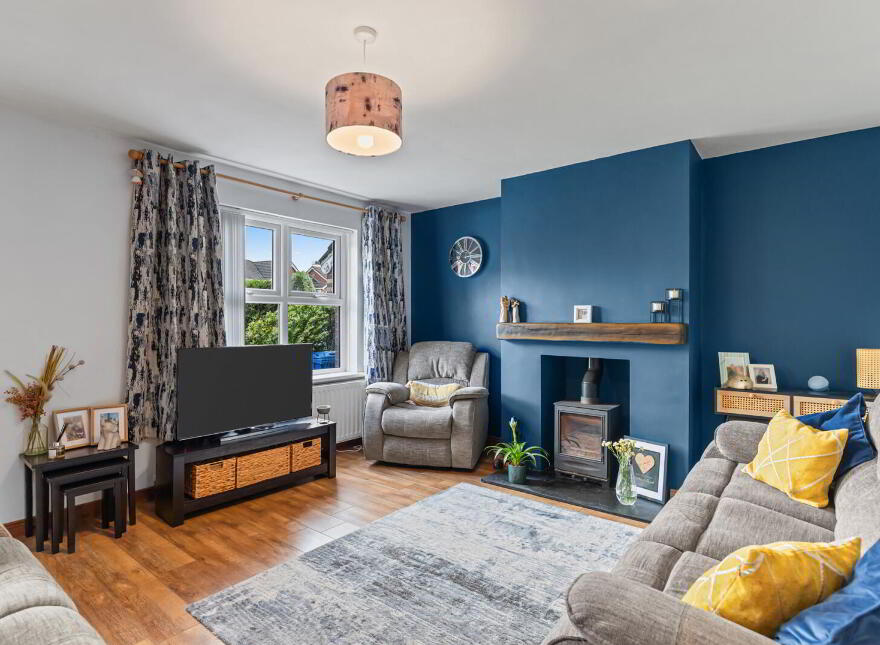 8 Whitethorn Avenue, Newtownards, BT23 8WT