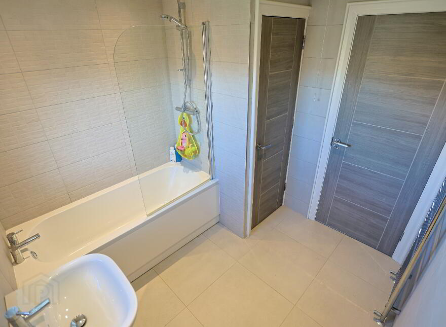 41 The Spires, Dromore, BT25 1QE